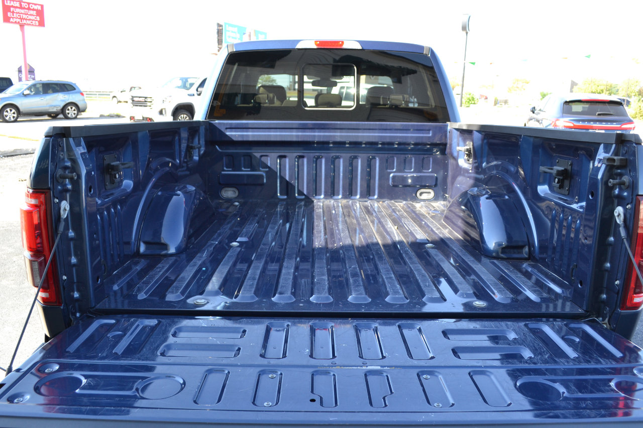 Used 2017 Ford F150 Lariat w/ Equipment Group 502A Luxury image 8