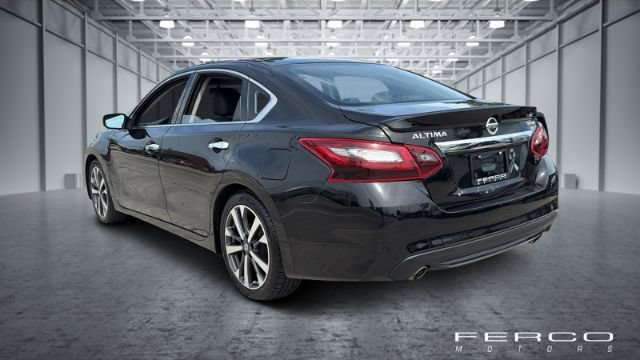 Used 2017 Nissan Altima 3.5 SR FWD image 3
