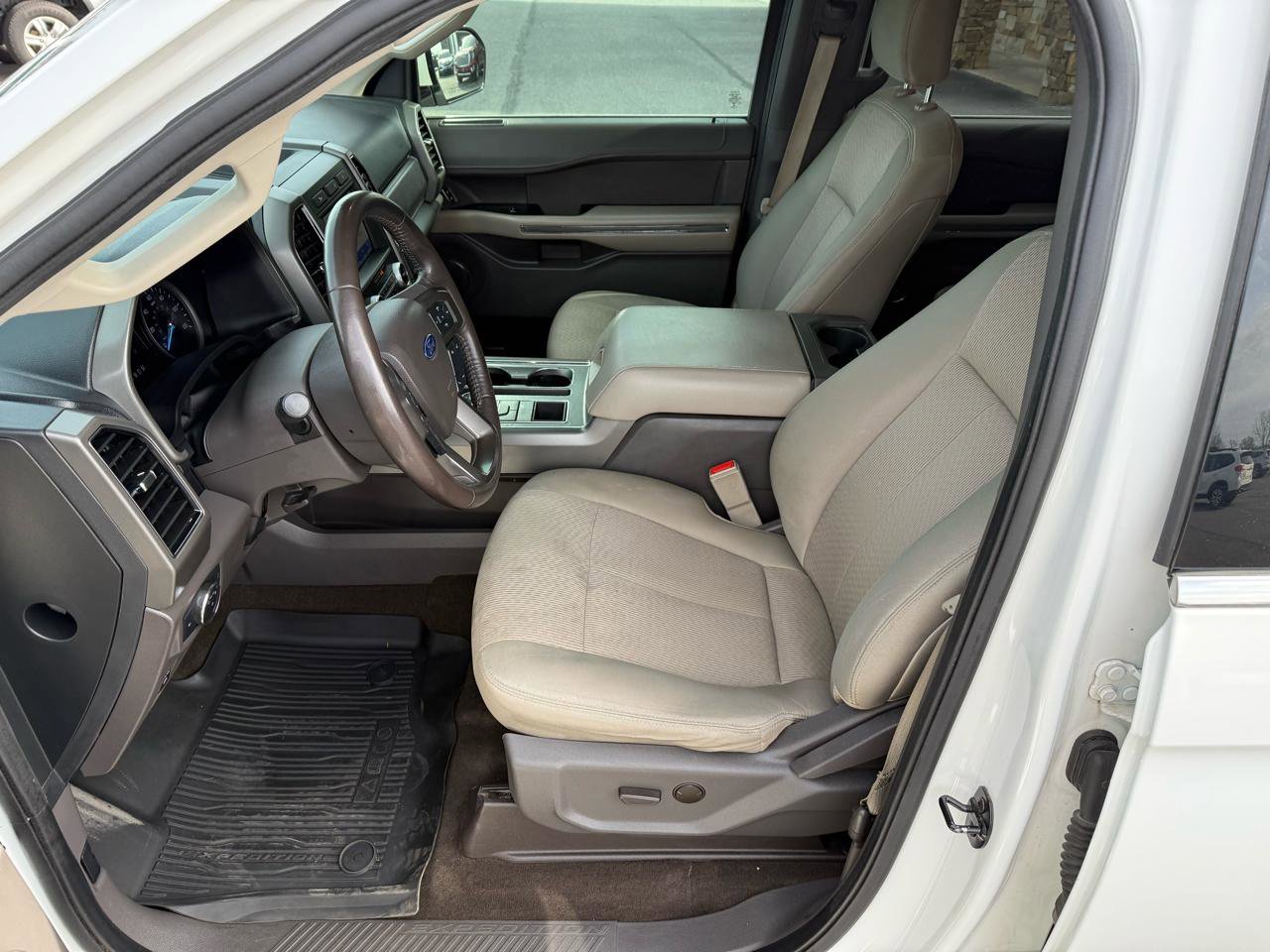 Used 2020 Ford Expedition Max XLT image 11