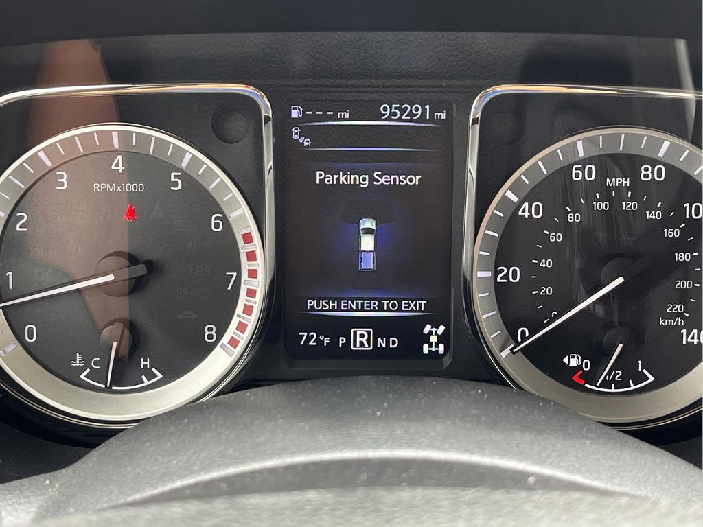 Used 2018 Nissan Titan SV w/ SV Convenience Package AWD/4WD image 33