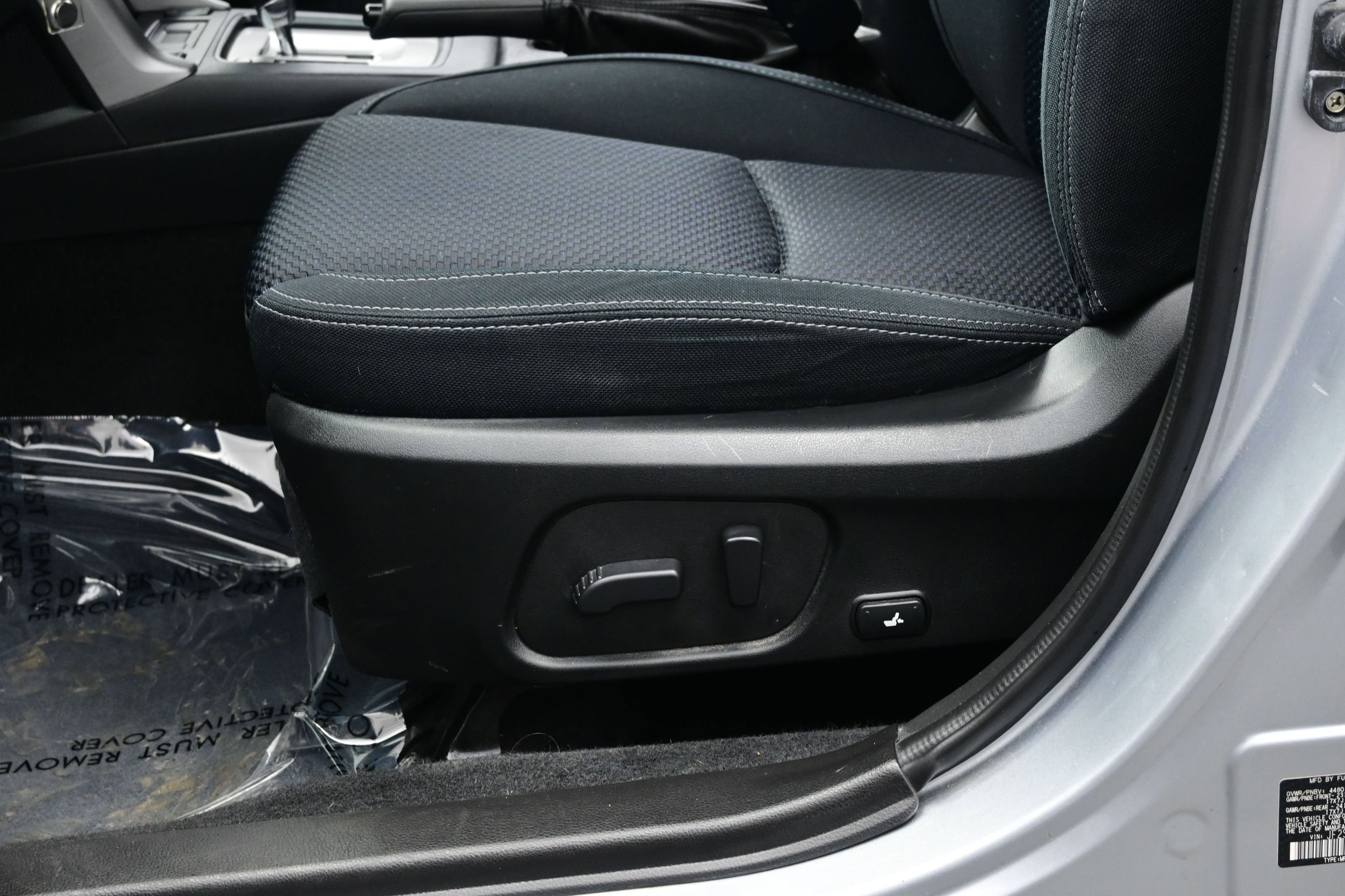 Used 2015 Subaru Forester 2.5i Premium w/ All-Weather Package AWD/4WD image 11