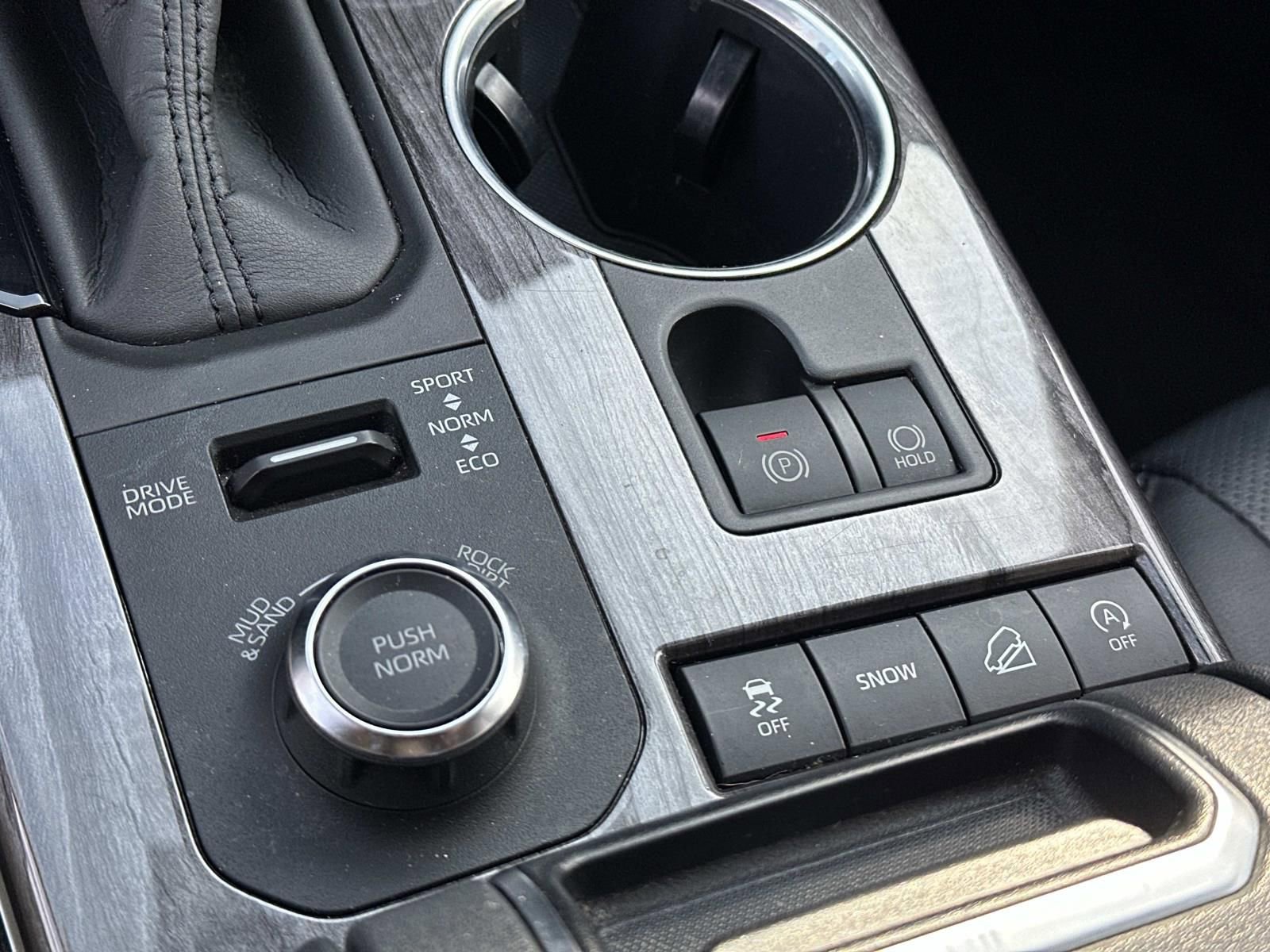 Used 2020 Toyota Highlander Limited image 22