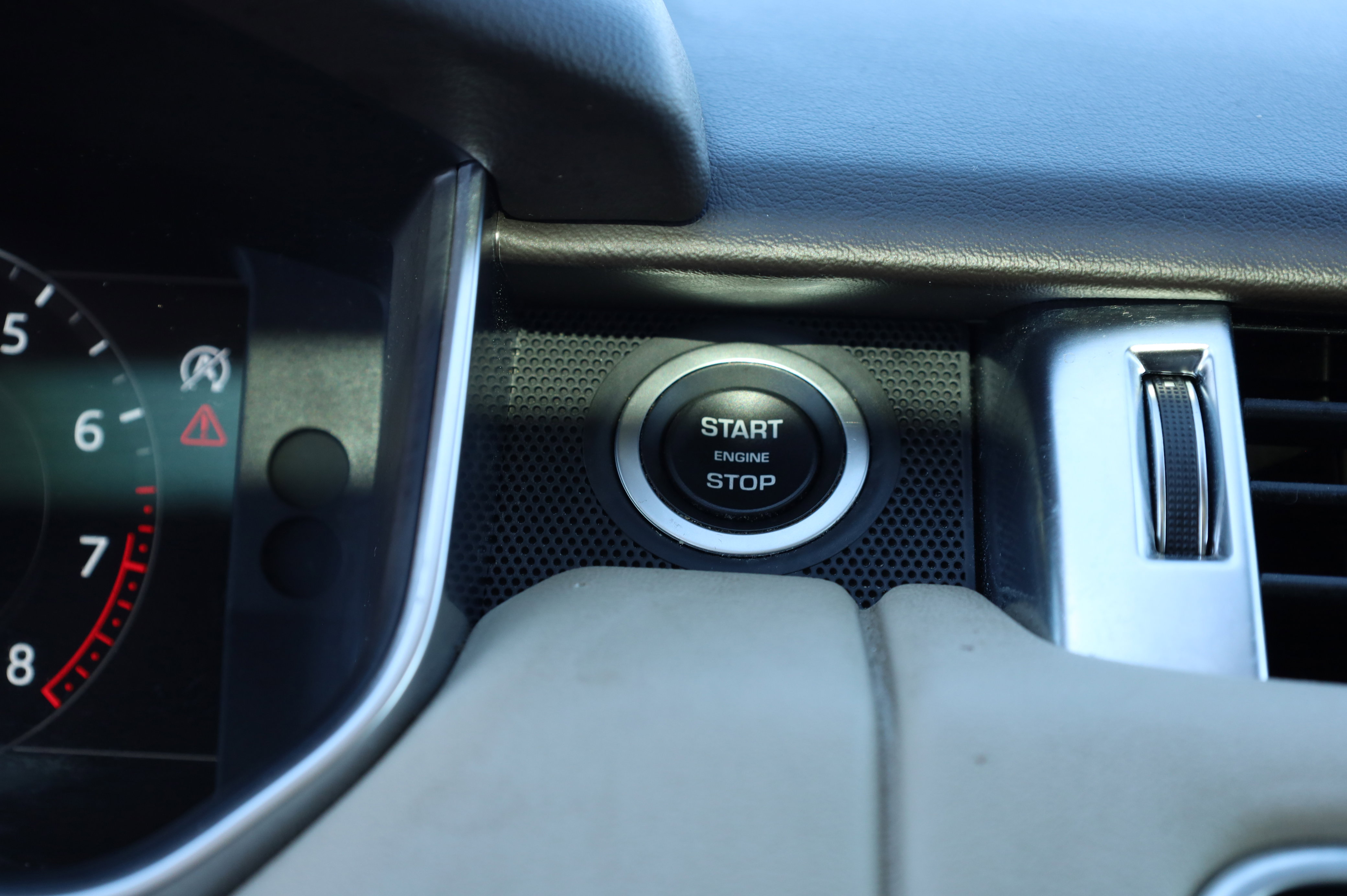 Used 2018 Land Rover Range Rover Sport Supercharged image 12