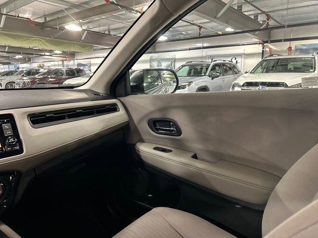 Used 2018 Honda HR-V LX image 24