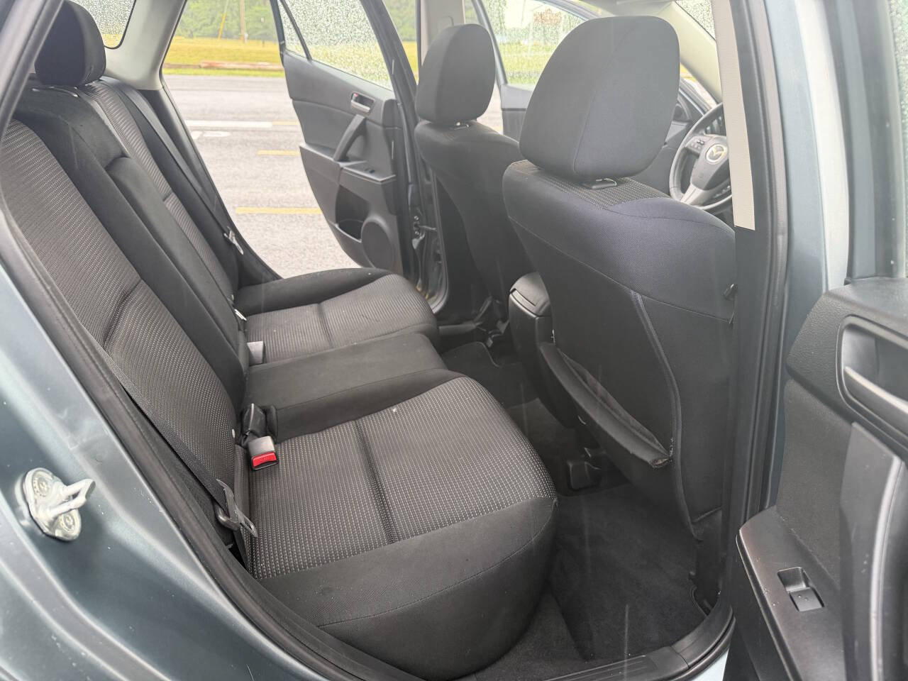 Used 2012 MAZDA MAZDA3 i Touring FWD image 9