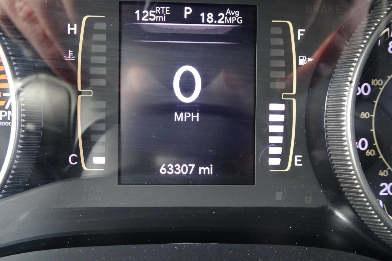 Used 2020 Jeep Cherokee Latitude Plus image 20