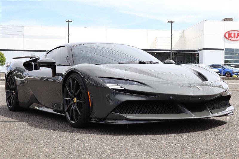 Used 2021 Ferrari SF90 Stradale AWD/4WD image 8