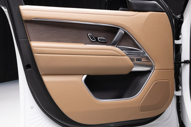 Used 2023 Land Rover Range Rover SE image 44