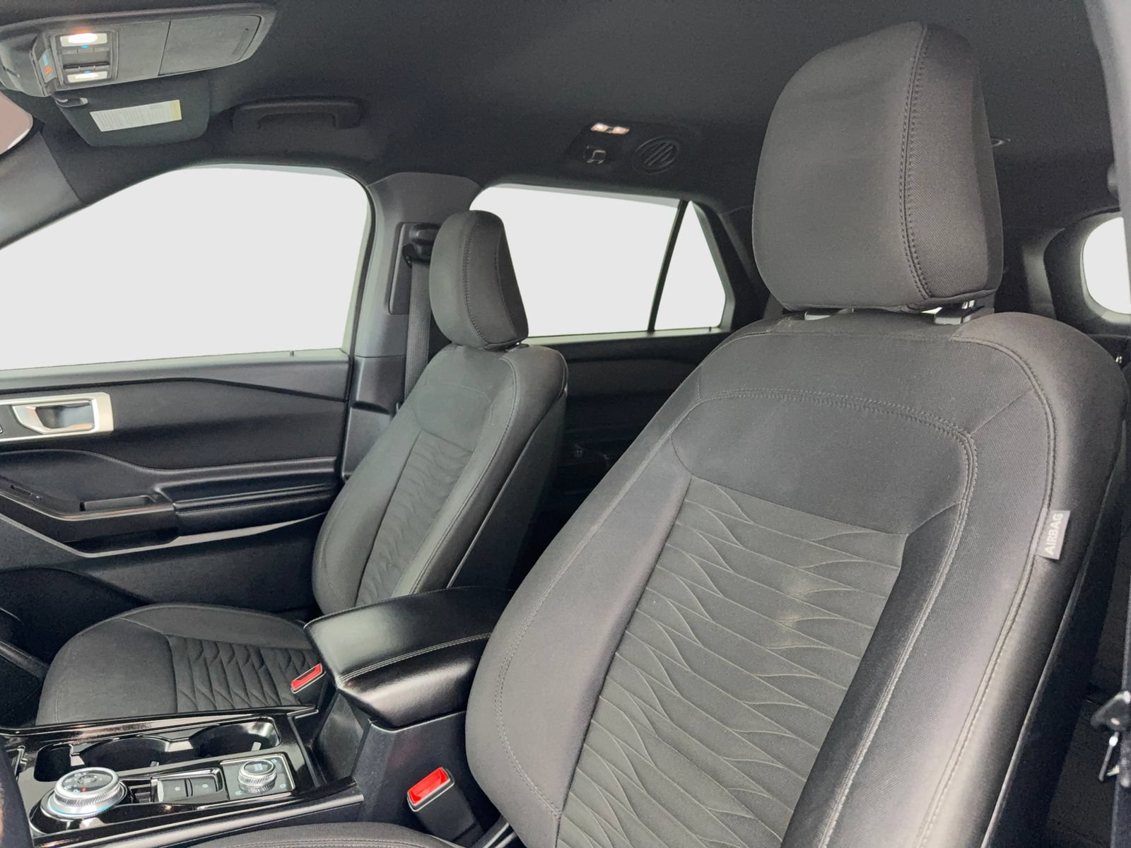 Used 2020 Ford Explorer XLT AWD/4WD image 15