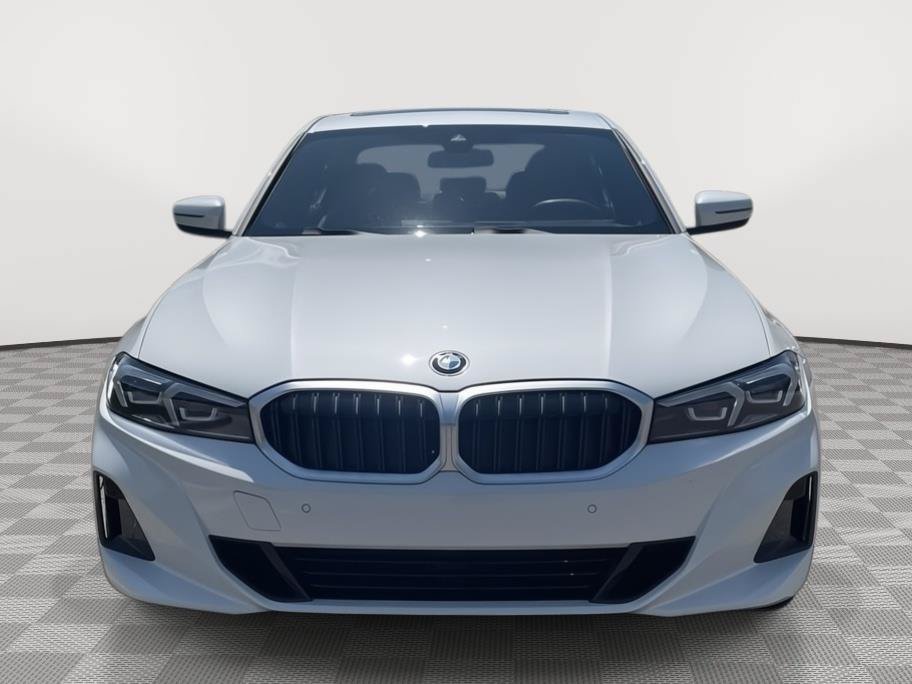 Used 2025 BMW 330i xDrive Sedan w/ Premium Package AWD/4WD image 10