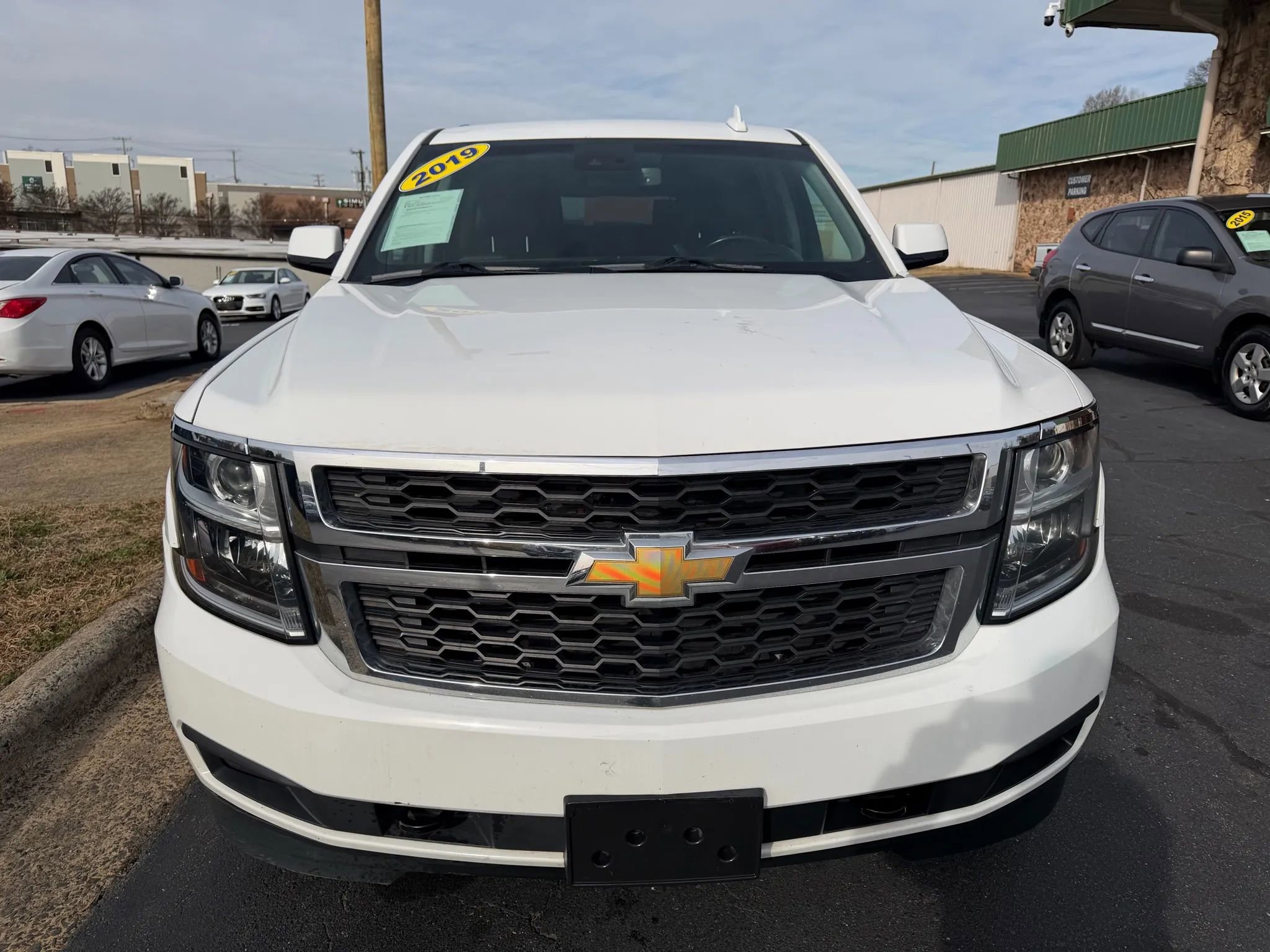 Used 2019 Chevrolet Suburban LT AWD/4WD image 2