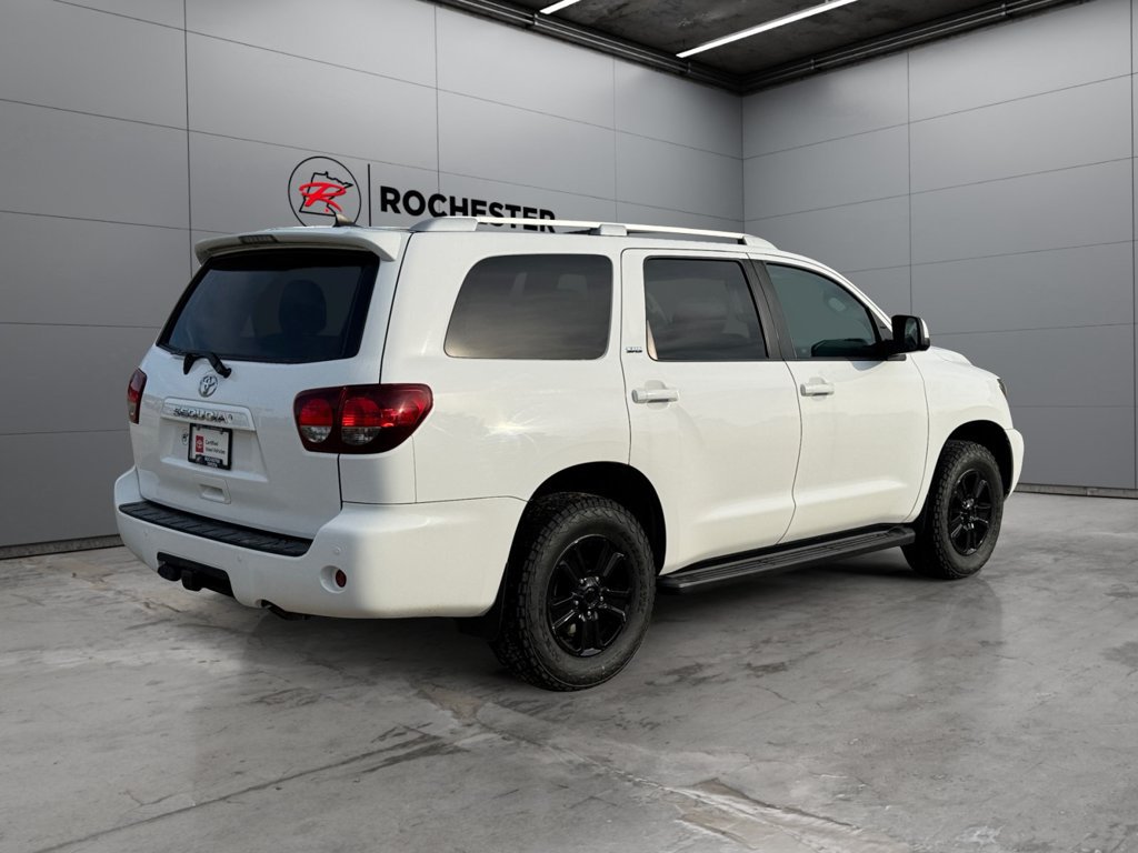 Certified 2019 Toyota Sequoia SR5 AWD/4WD image 5