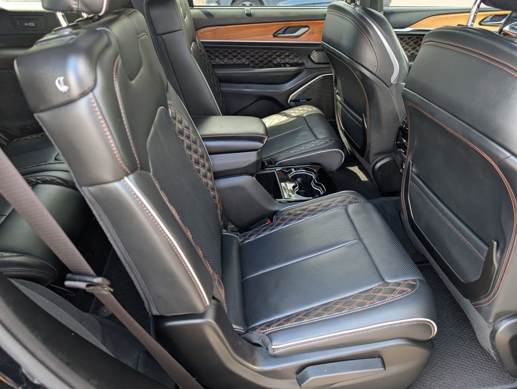 Used 2023 Jeep Grand Cherokee L Summit AWD/4WD image 22