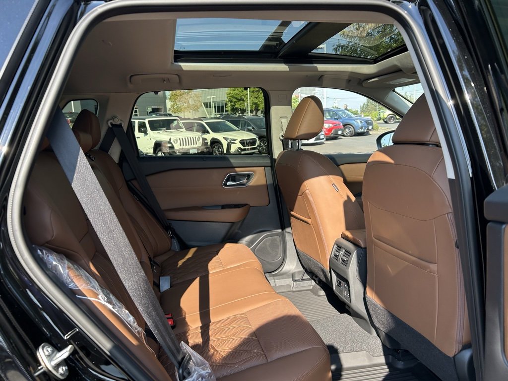 New 2026 Nissan Rogue Platinum image 29
