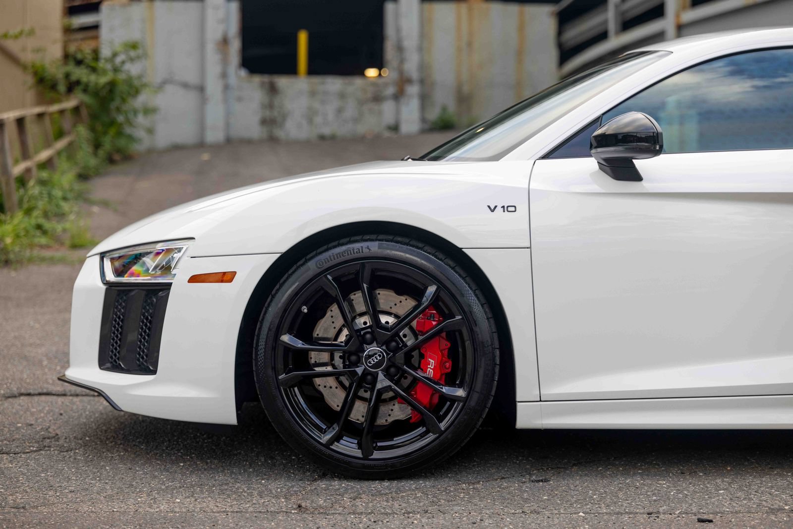Used 2018 Audi R8 V10 RWD image 33