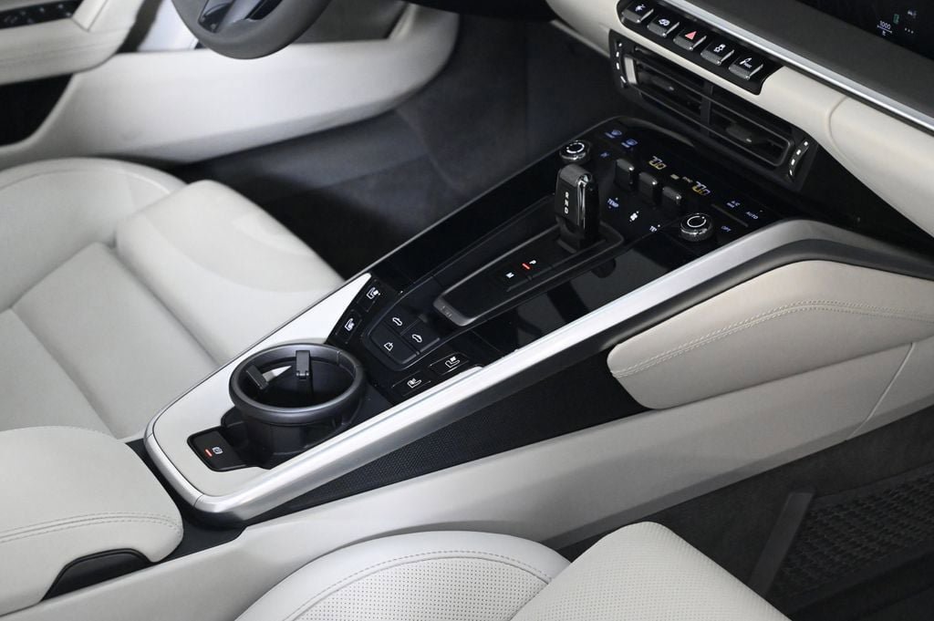 Certified 2024 Porsche 911 Turbo S AWD/4WD image 25