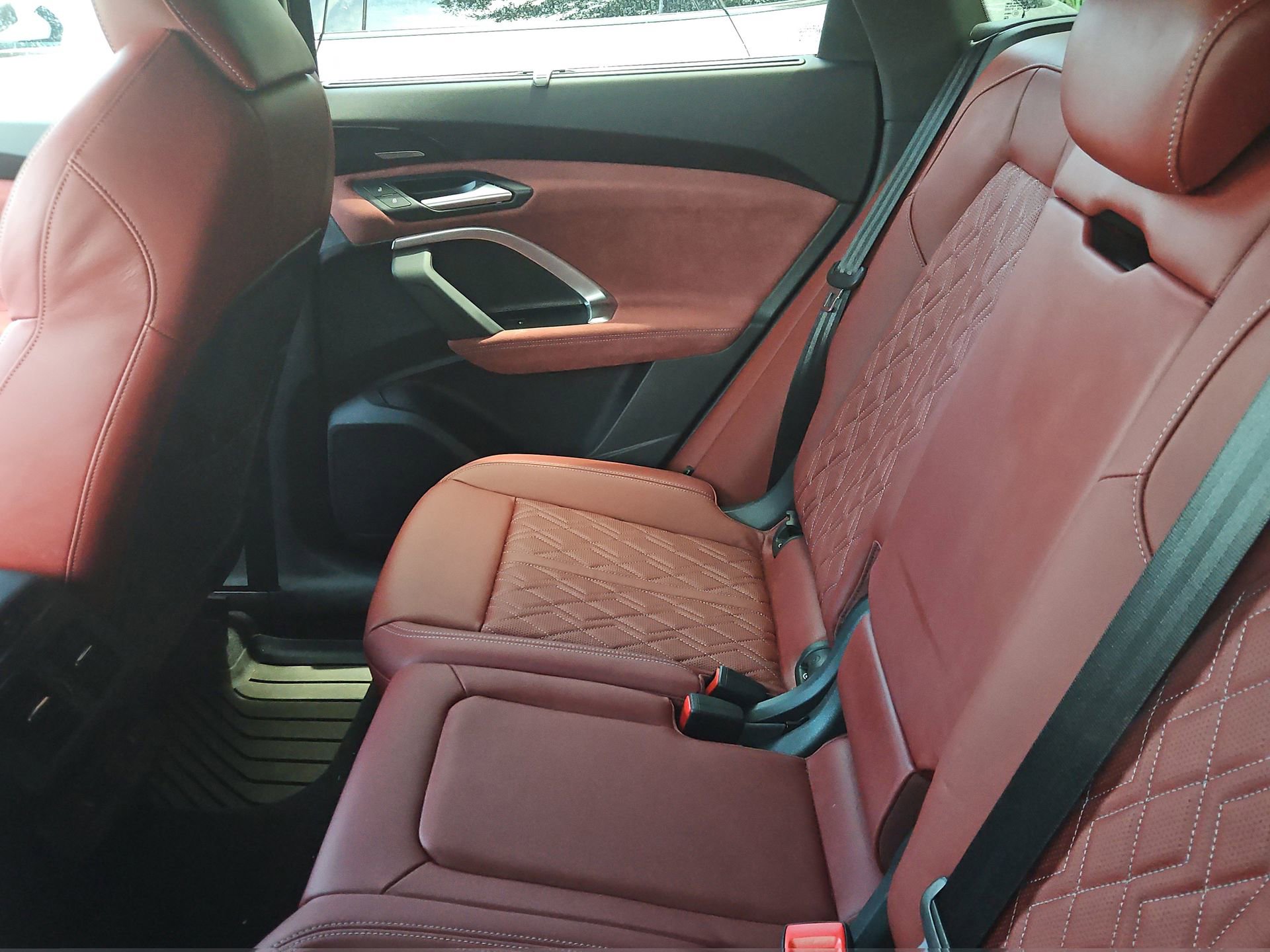 Certified 2025 Audi SQ5 Prestige AWD/4WD image 9