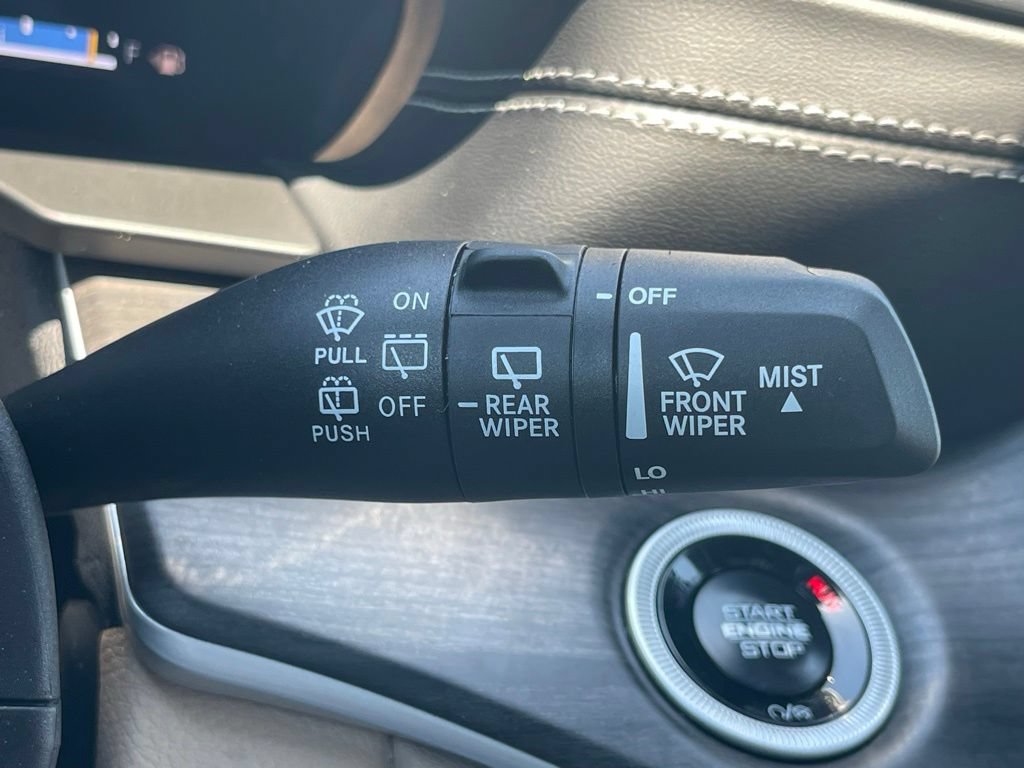 Certified 2025 Jeep Grand Cherokee Limited AWD/4WD image 54