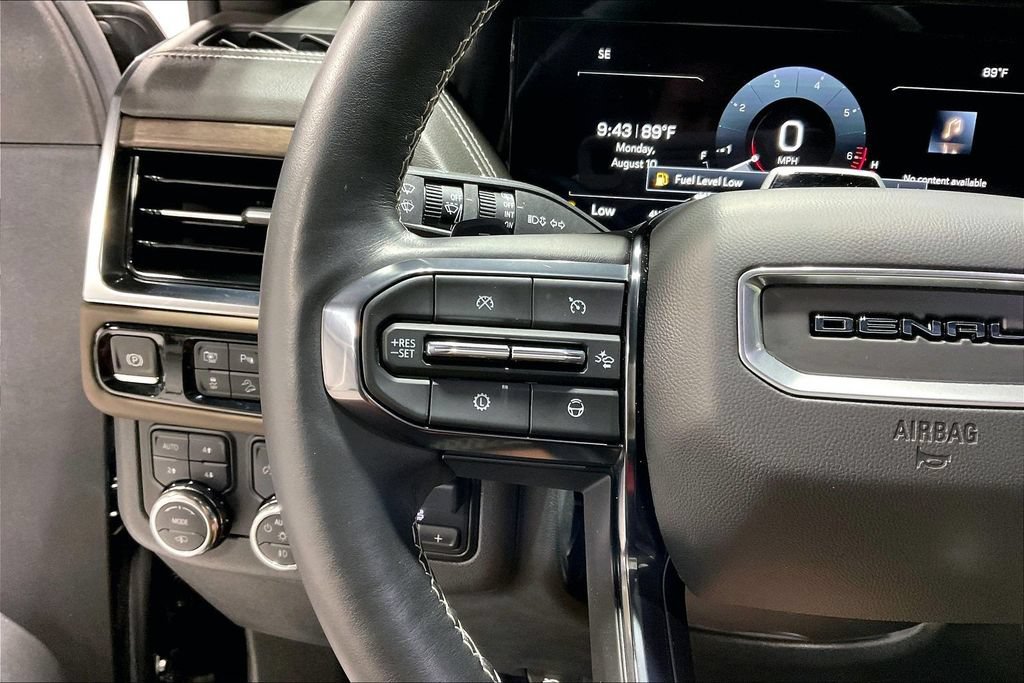 Used 2025 GMC Yukon Denali Ultimate AWD/4WD image 25