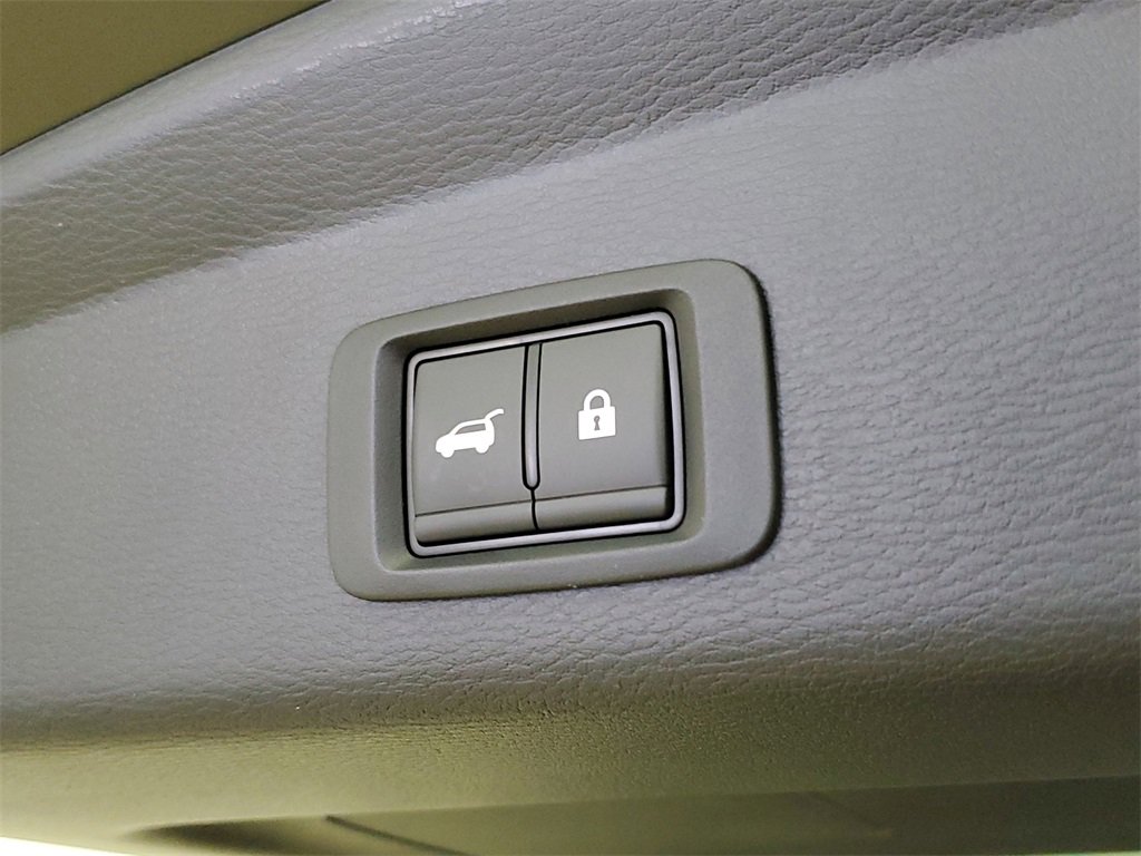 New 2025 Mitsubishi Outlander SEL image 11