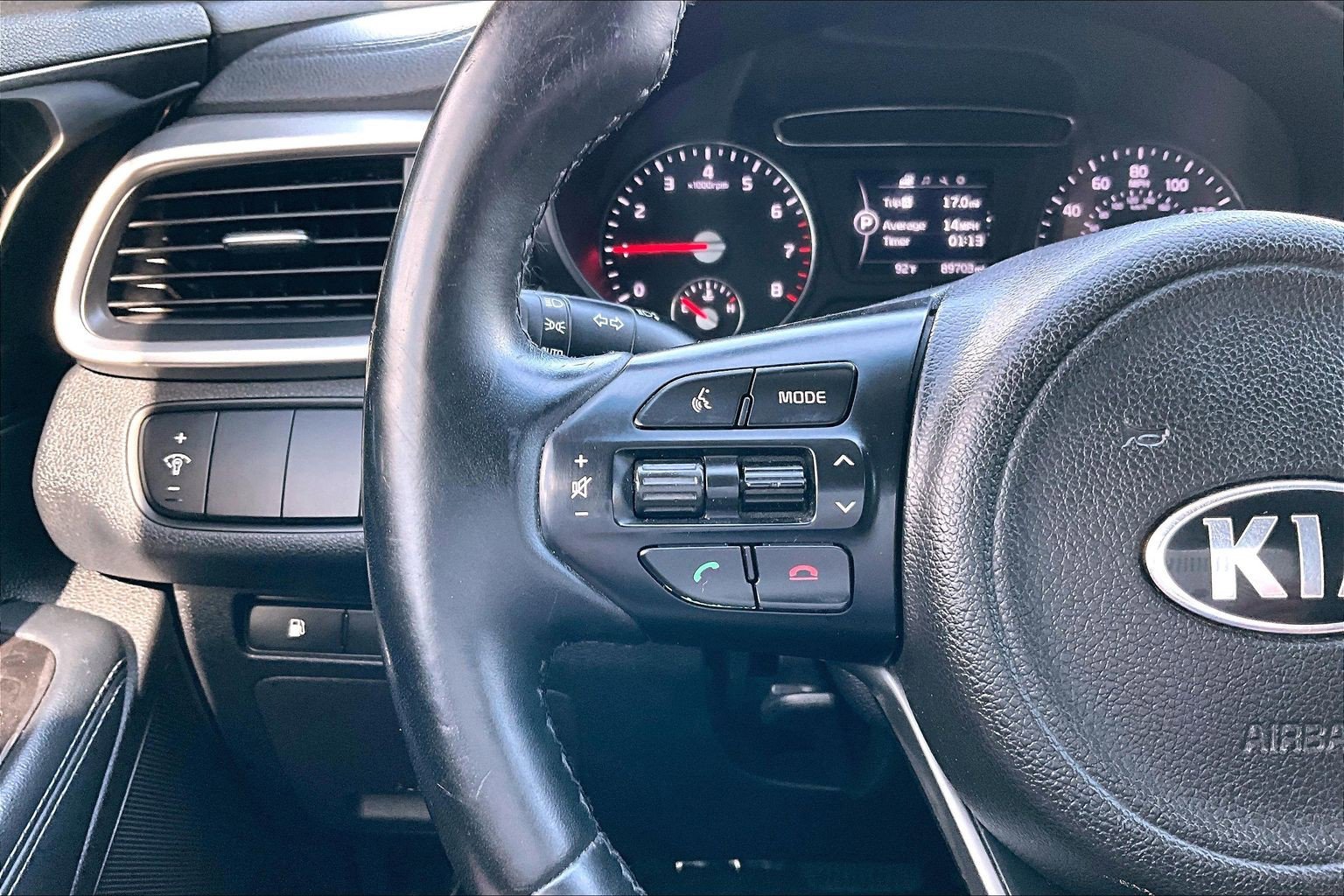 Used 2018 Kia Sorento FWD image 18