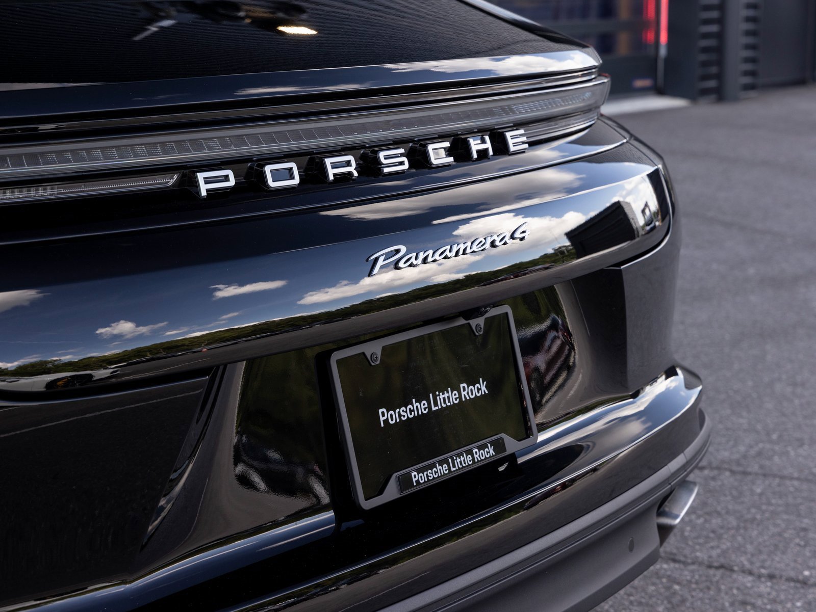 New 2025 Porsche Panamera 4 image 12