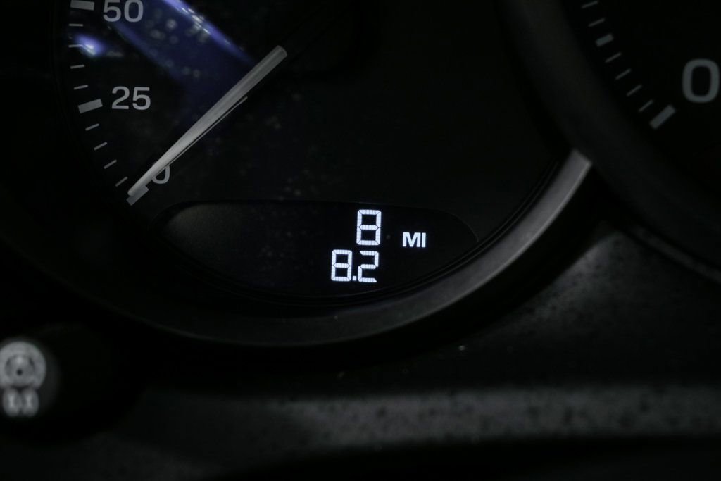 New 2026 Porsche Macan image 12