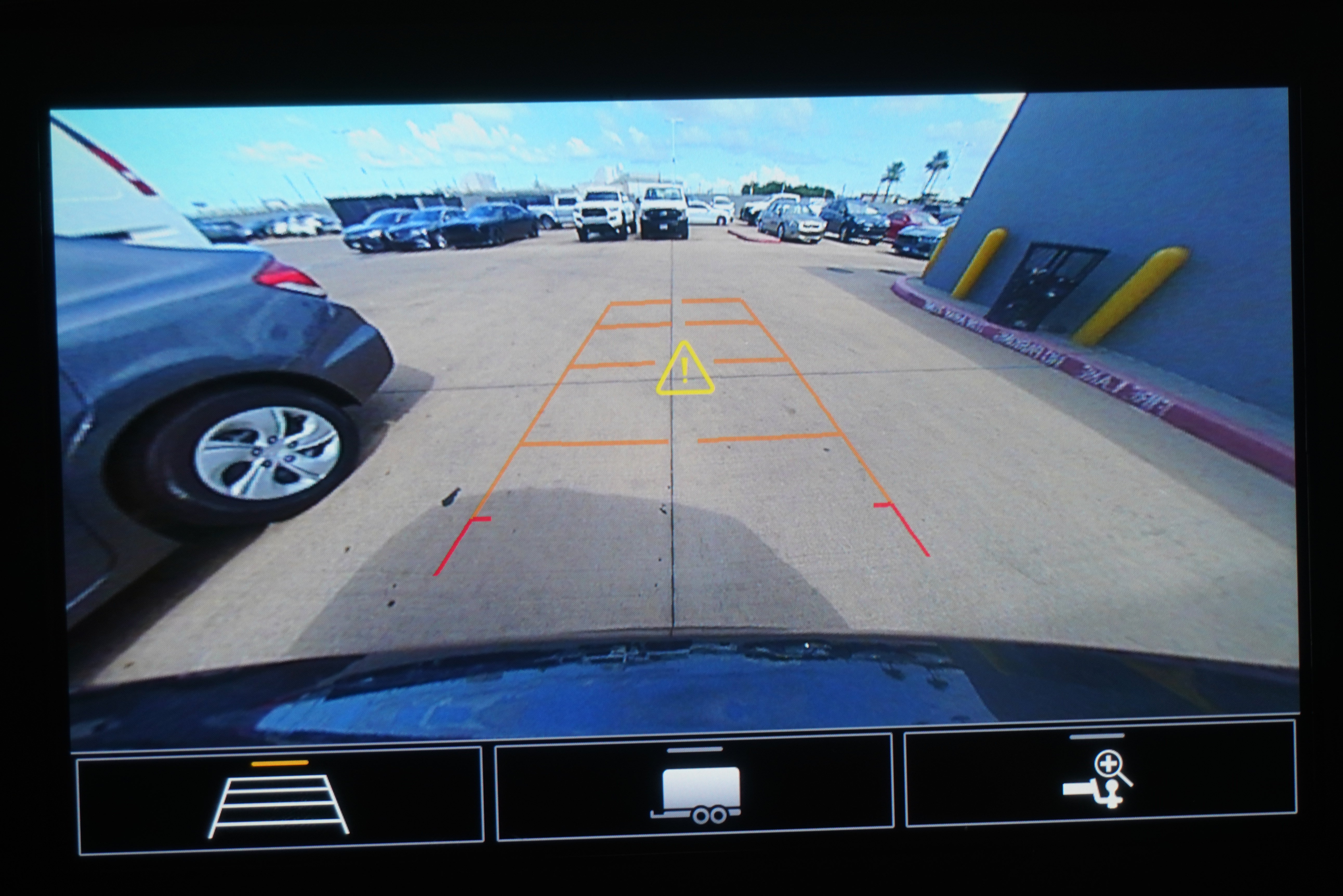 Used 2020 Chevrolet Traverse LT FWD image 20