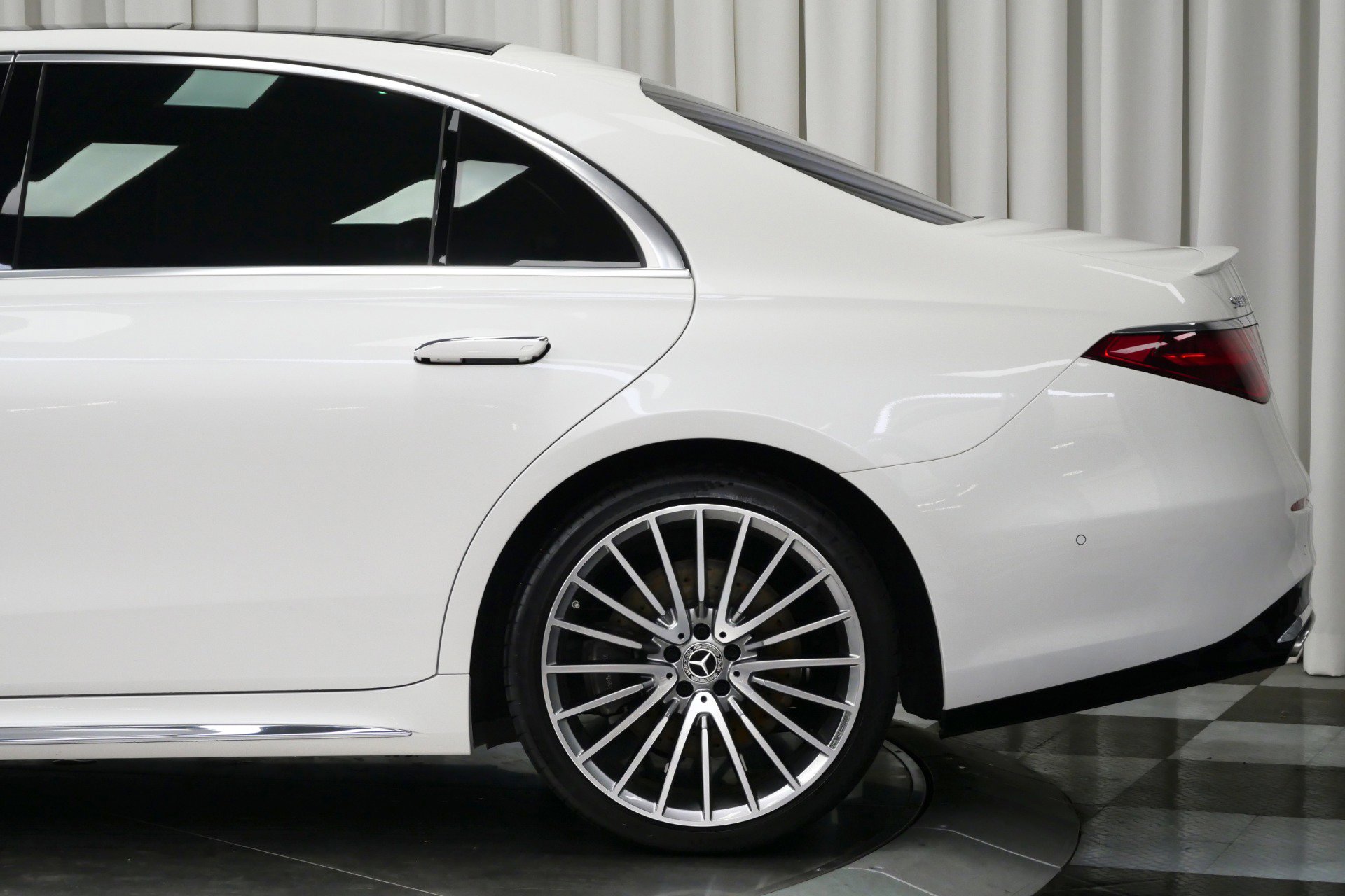 Used 2023 Mercedes-Benz S 580 4MATIC Sedan image 11