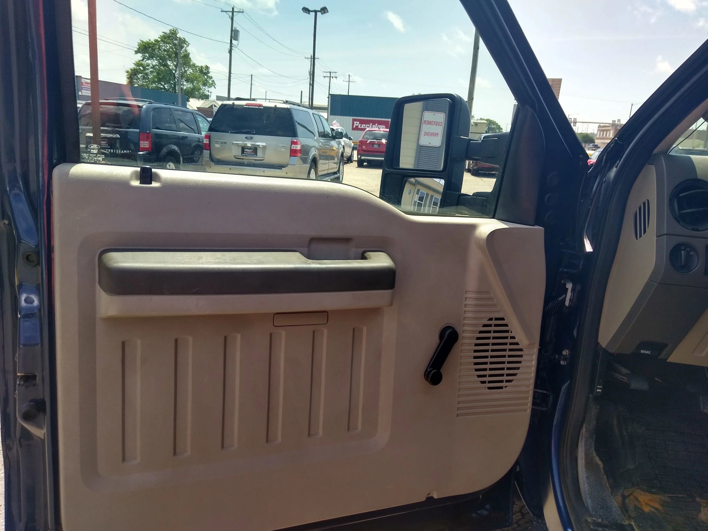 Used 2008 Ford F250 FX4 image 23