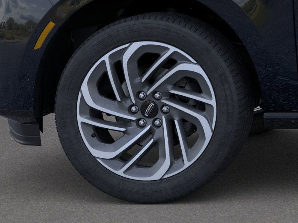 New 2026 Lincoln Navigator L Reserve AWD/4WD image 19