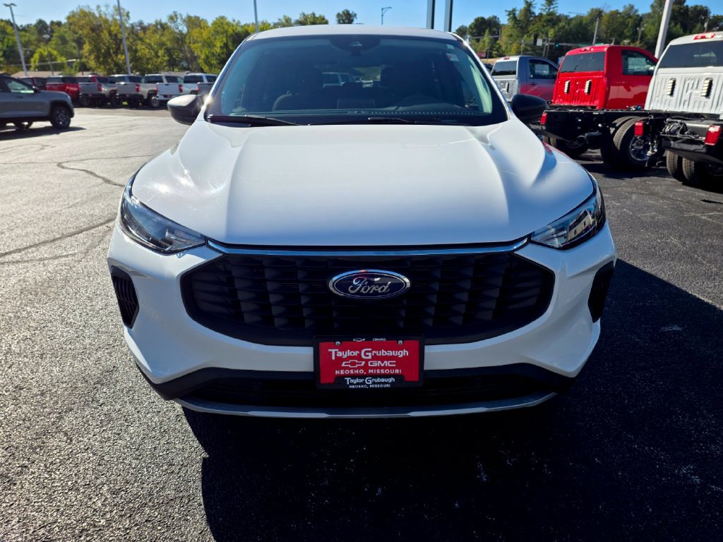 Used 2023 Ford Escape Active AWD/4WD image 3