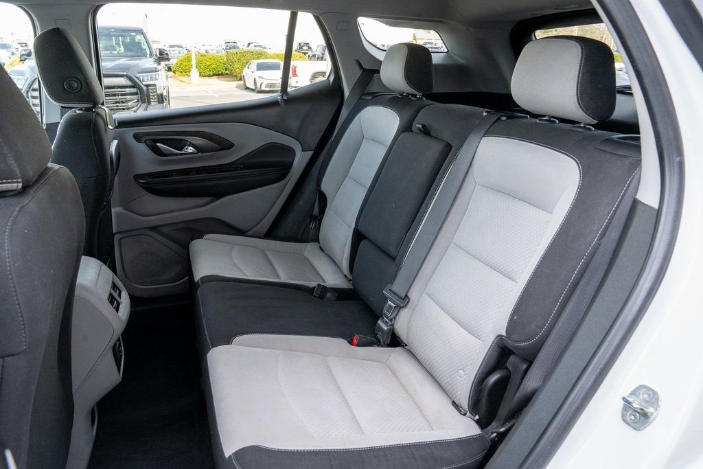 Used 2022 GMC Terrain SLE w/ Driver Convenience Package image 8
