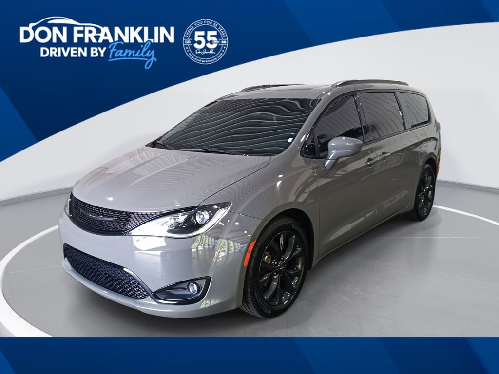 Used 2020 Chrysler Pacifica Touring-L Plus w/ S Appearance Package FWD image 1