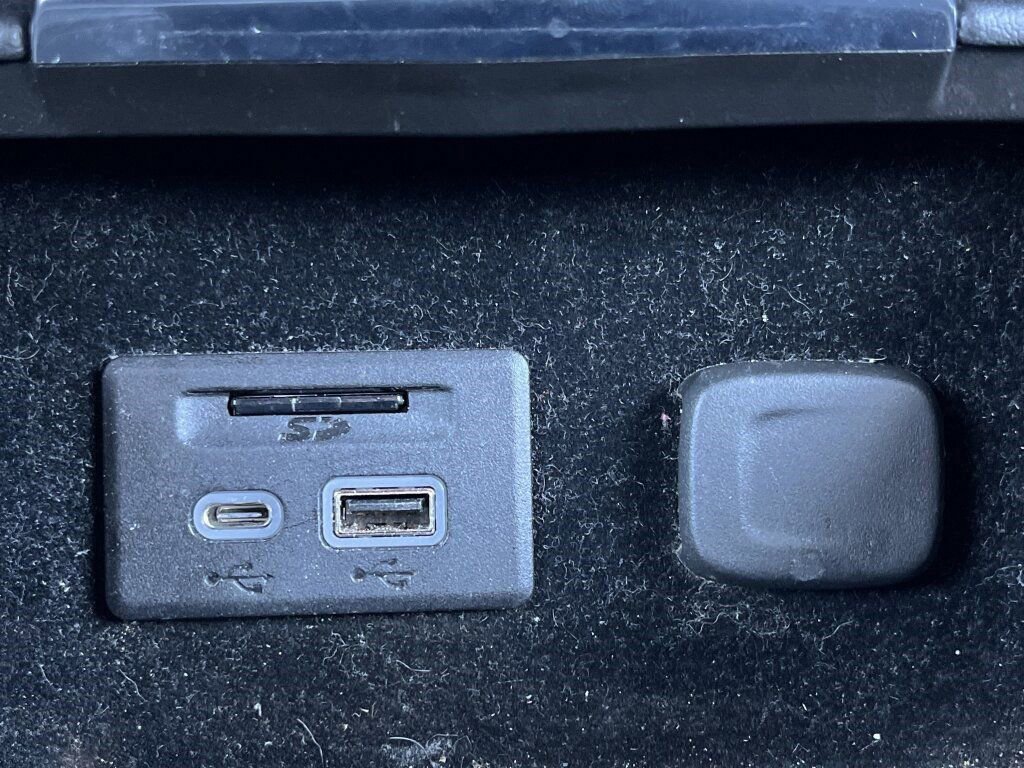 Used 2022 Cadillac XT4 Premium Luxury w/ Driver Assist Package image 6