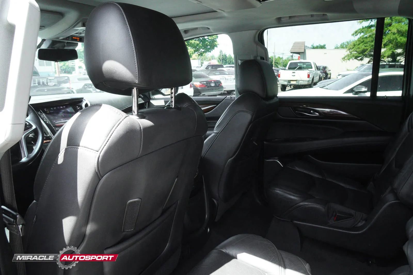 Used 2018 Cadillac Escalade ESV Premium Luxury AWD/4WD image 27