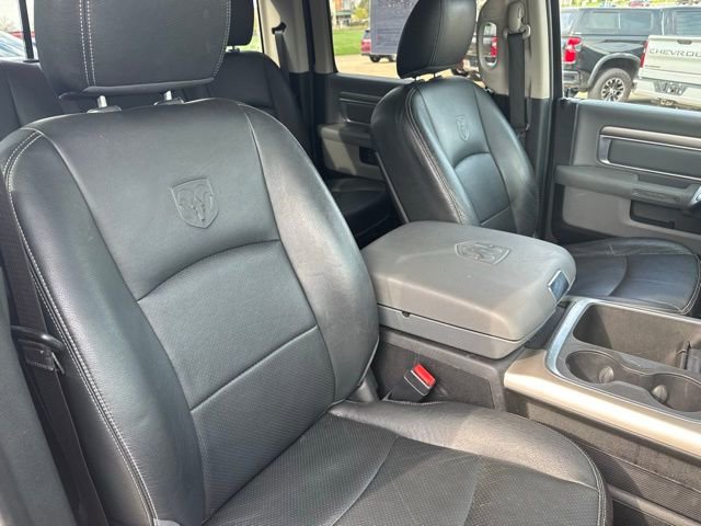 Used 2018 RAM 1500 Classic SLT w/ SLT Plus D￩cor Group AWD/4WD image 29