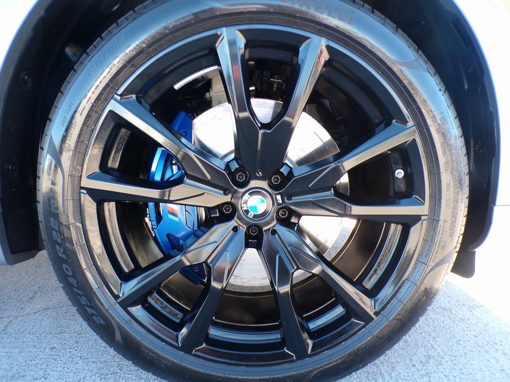 Used 2026 BMW X7 M60i image 8