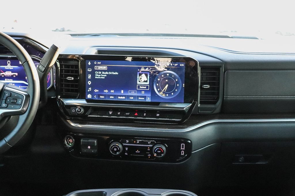 Used 2026 Chevrolet Silverado 3500 LT AWD/4WD image 15
