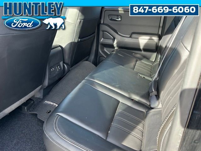 Used 2024 Nissan Frontier SL w/ Technology Package image 12