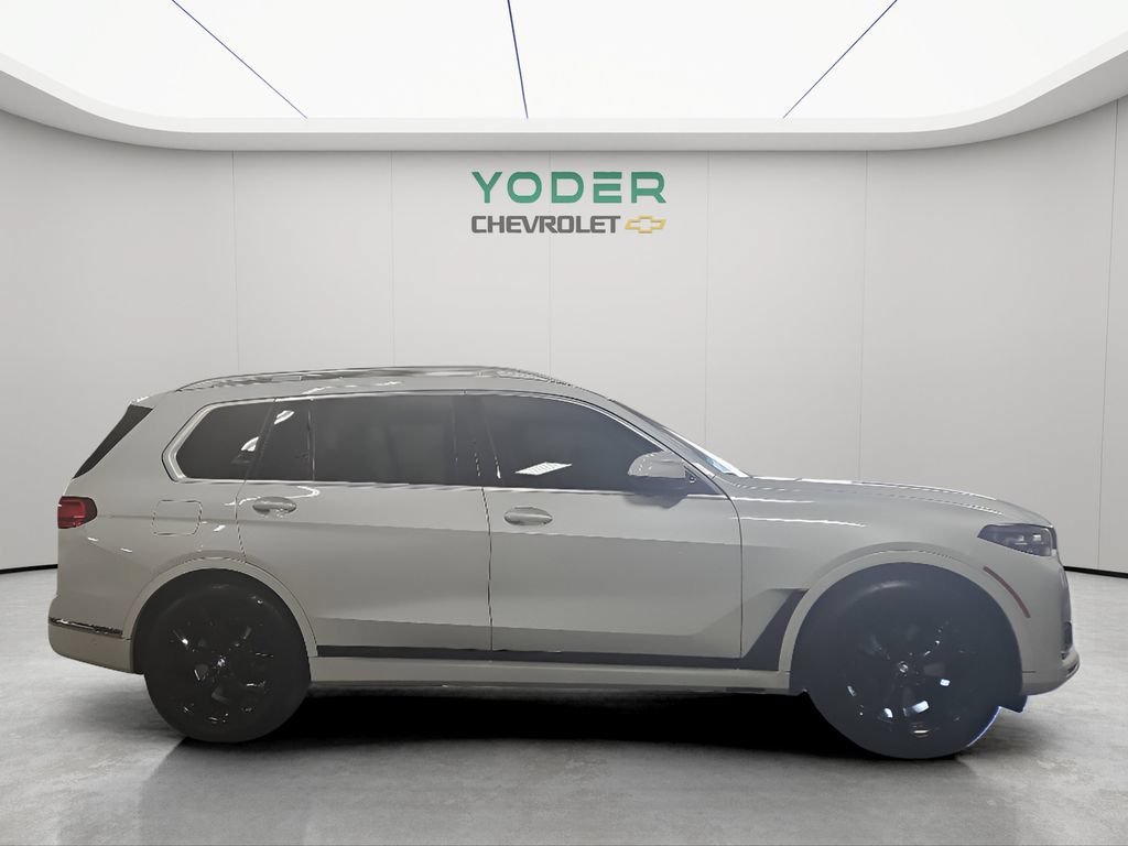 Used 2021 BMW X7 xDrive40i w/ Premium Package AWD/4WD image 4