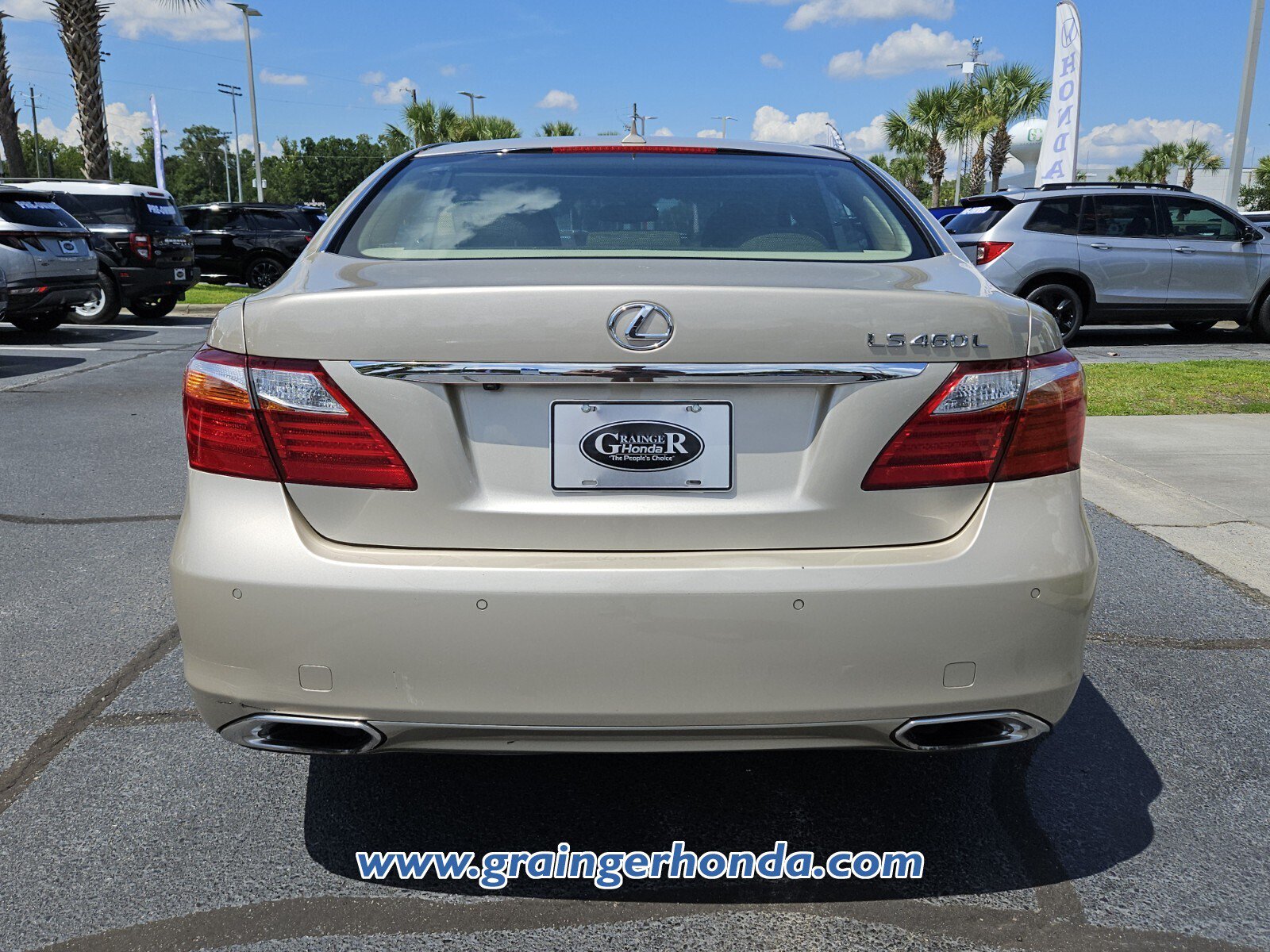 Used 2011 Lexus LS 460 L w/ Luxury Pkg RWD image 4