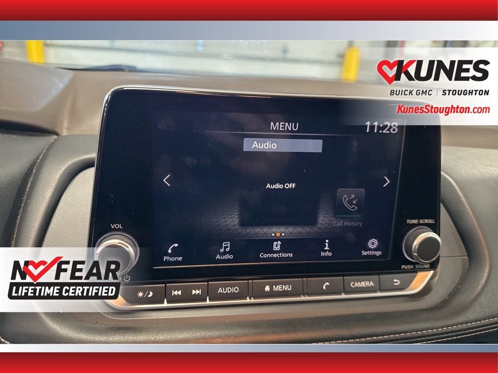 Used 2023 Nissan Rogue S image 28