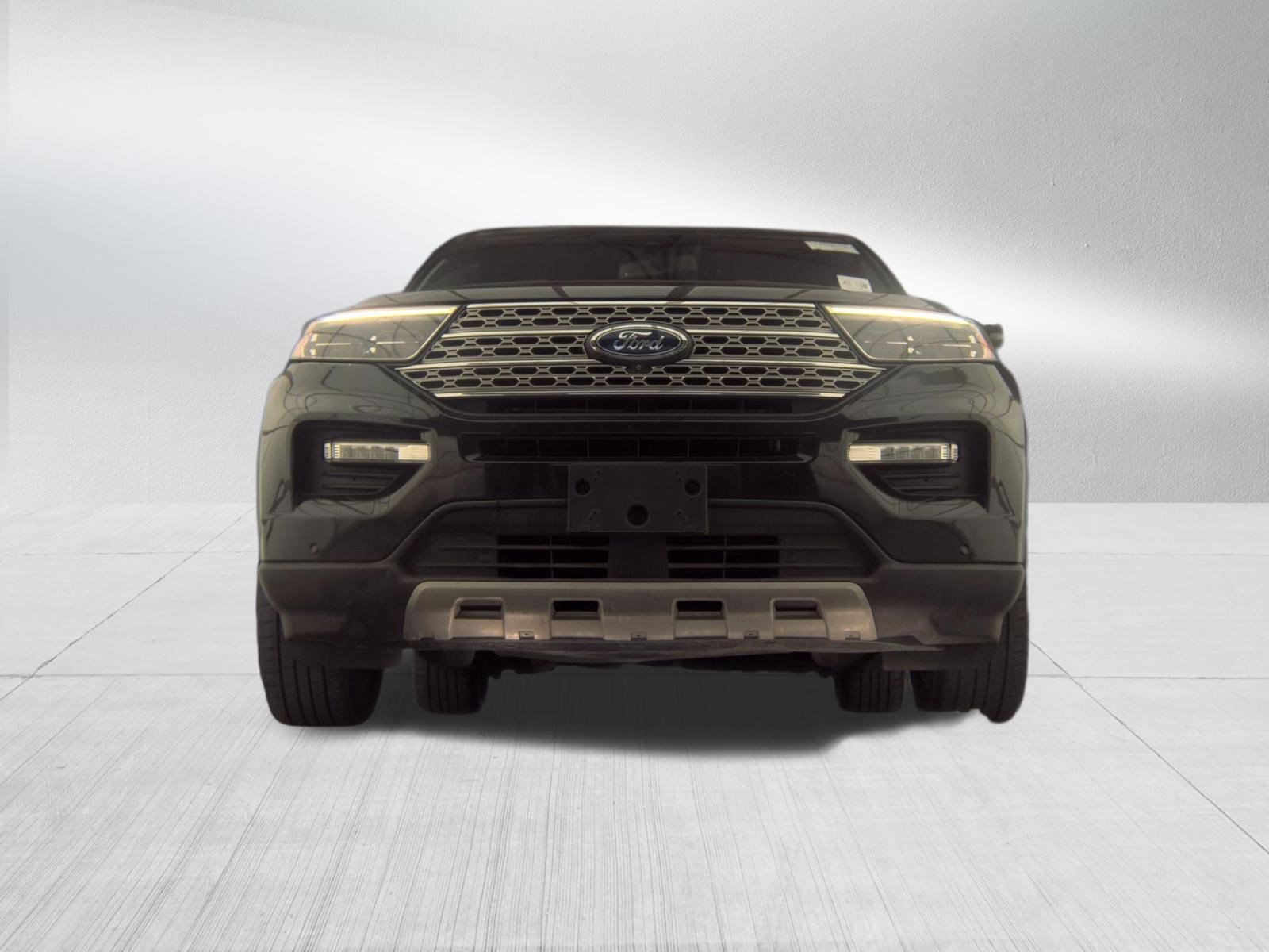 Used 2020 Ford Explorer Limited AWD/4WD image 3