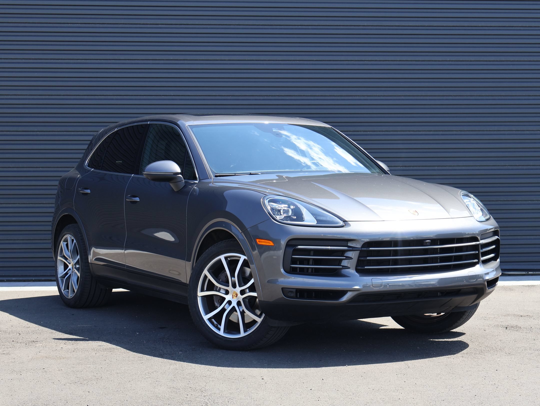 Used 2023 Porsche Cayenne AWD/4WD image 7