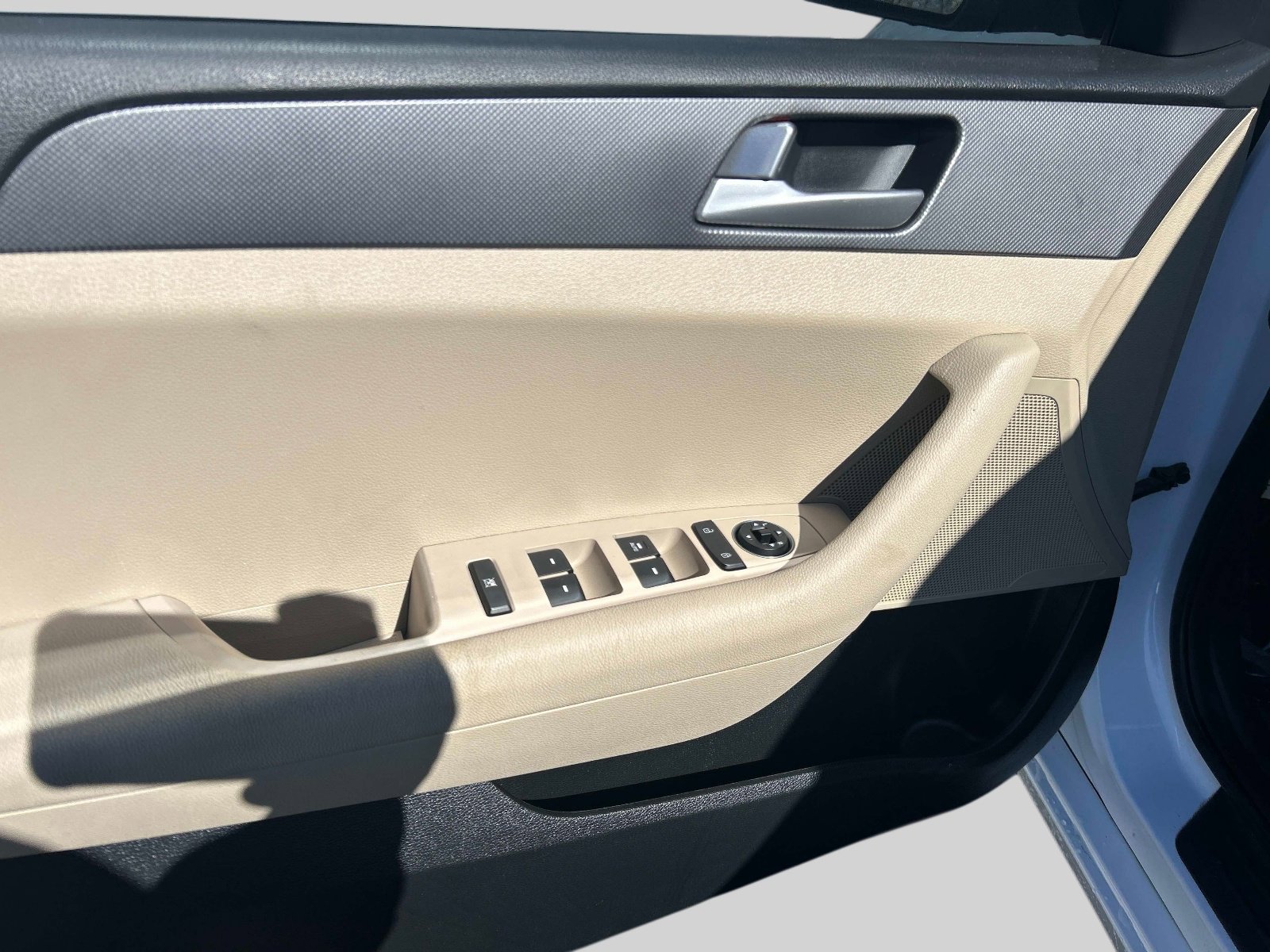 Used 2016 Hyundai Sonata SE FWD image 17