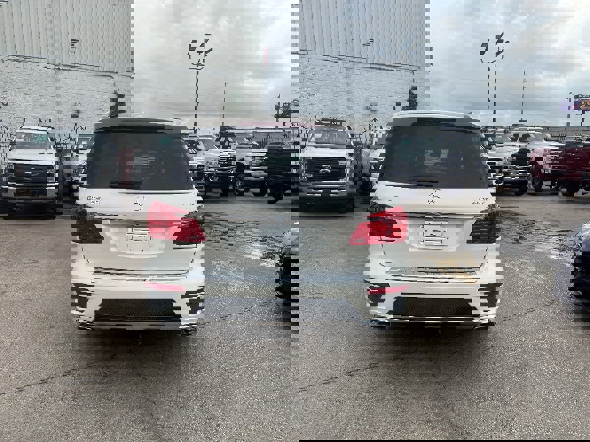 Used 2014 Mercedes-Benz GL 550 4MATIC image 5