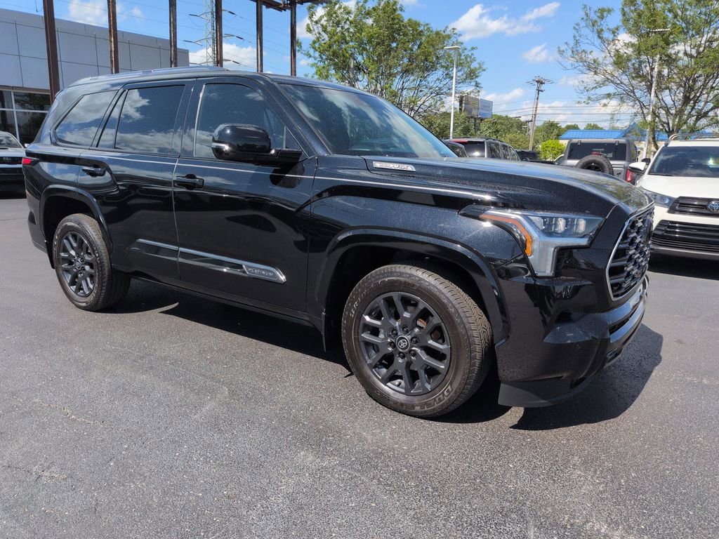 Used 2025 Toyota Sequoia Platinum AWD/4WD image 7