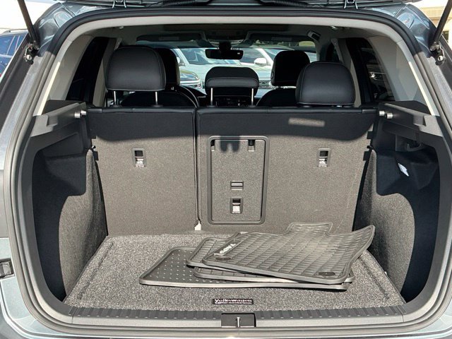 Certified 2025 Volkswagen Taos SEL AWD/4WD image 20