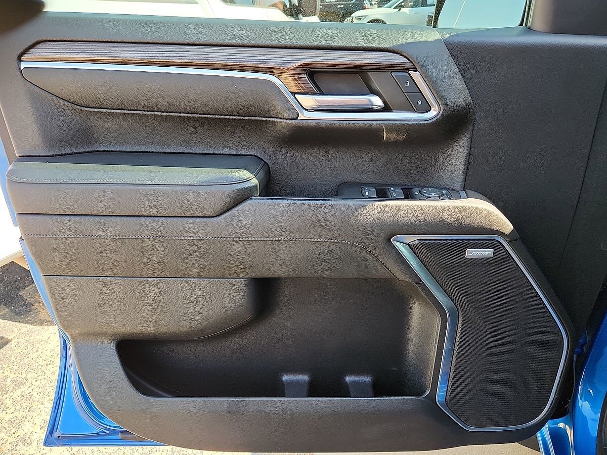 Used 2022 Chevrolet Silverado 1500 LT Trail Boss w/ LT Trail Boss Premium Package AWD/4WD image 8